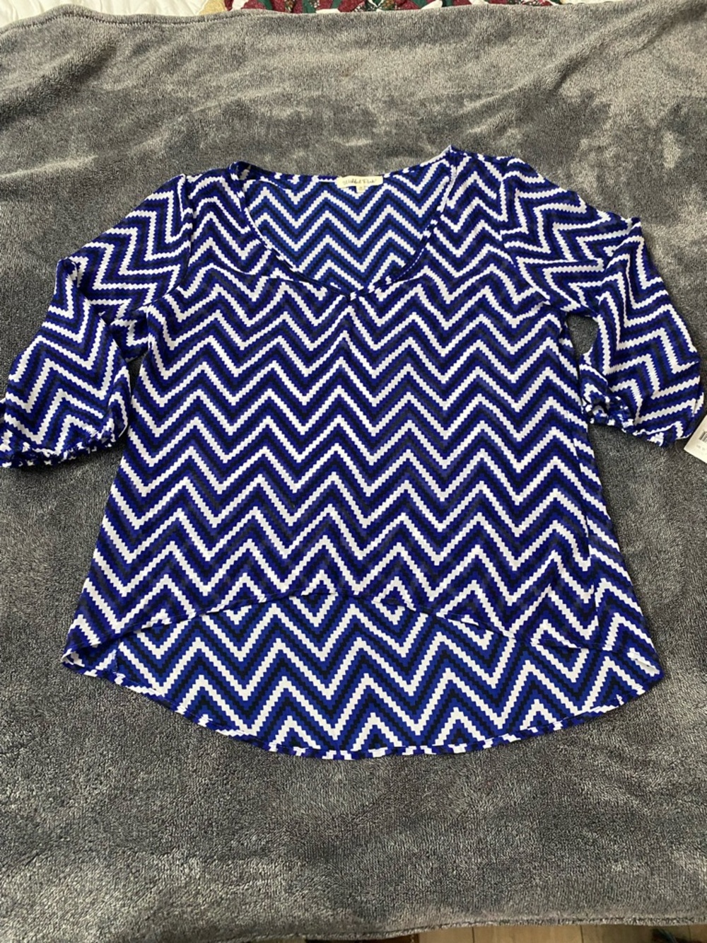 NWT Wishful Park Royal Blue Chevron Print 3/4 Puff Sleeve Size Medium - Picture 2 of 8